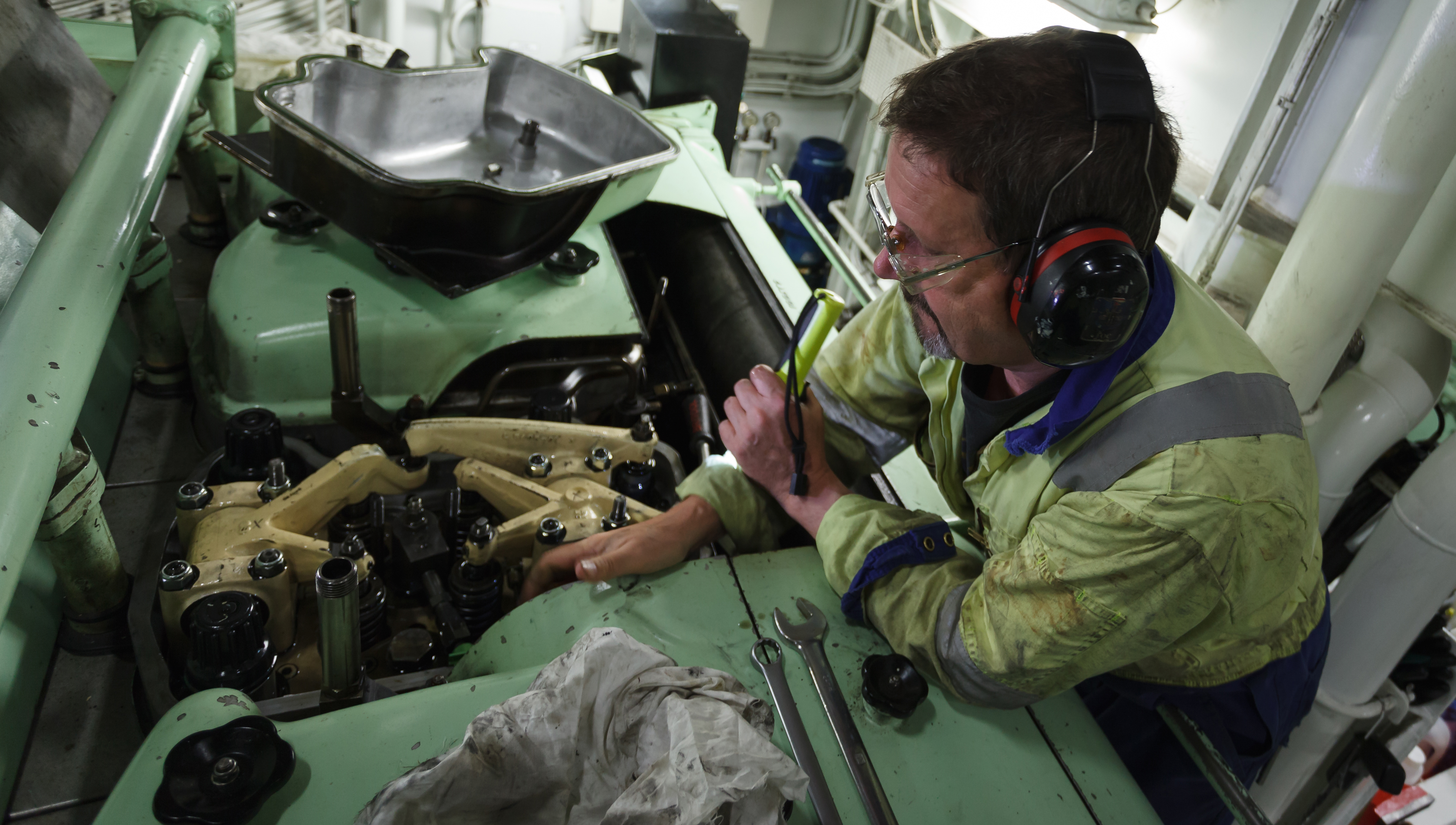 Image:We are seeking fresh data on the numbers of seafarers still affected by crew change delays