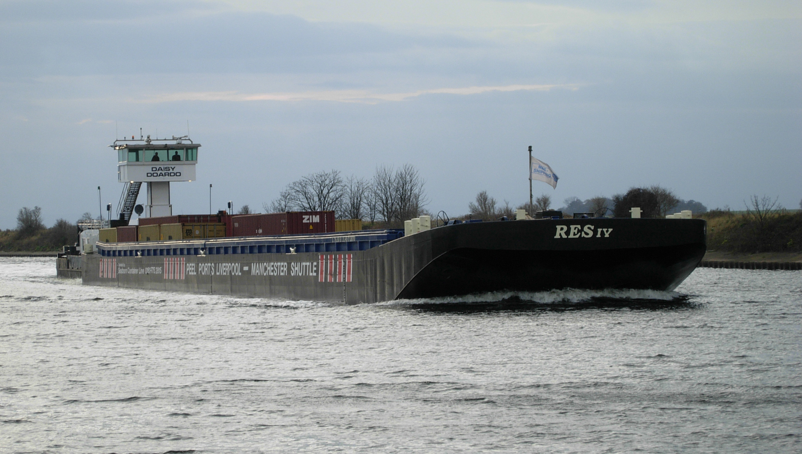 Image:A Peel Ports shuttle.