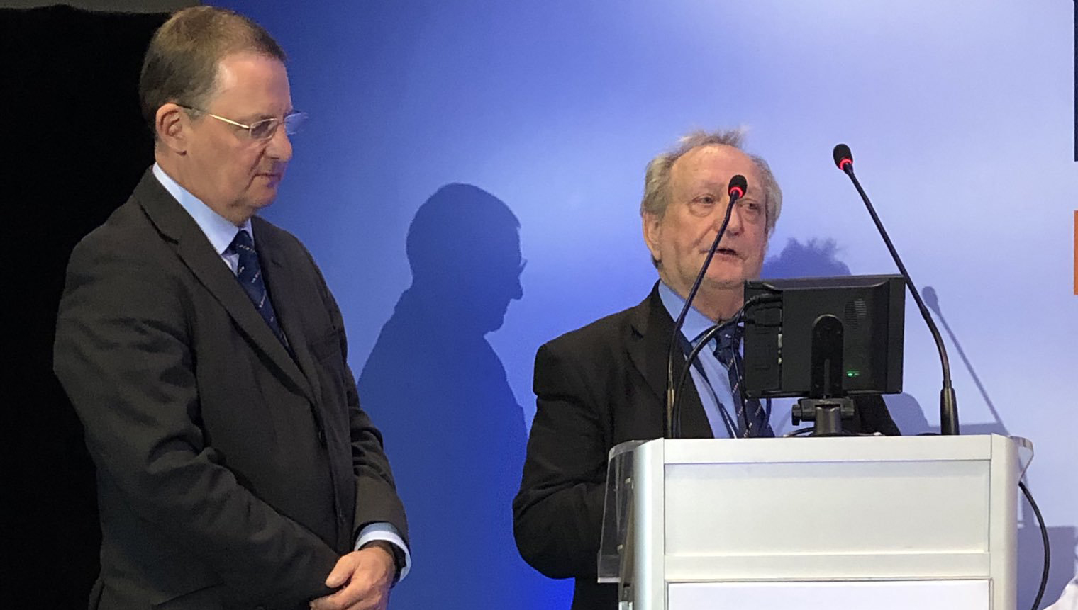 Image:Nautilus member William Jackson speaking to his new Union award from general secretary Mark Dickinson