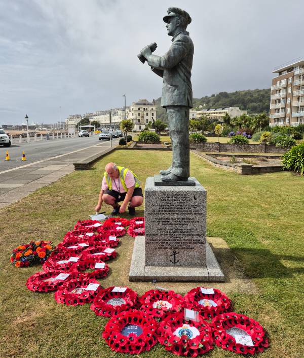mnd_2025_dover_insert.jpg