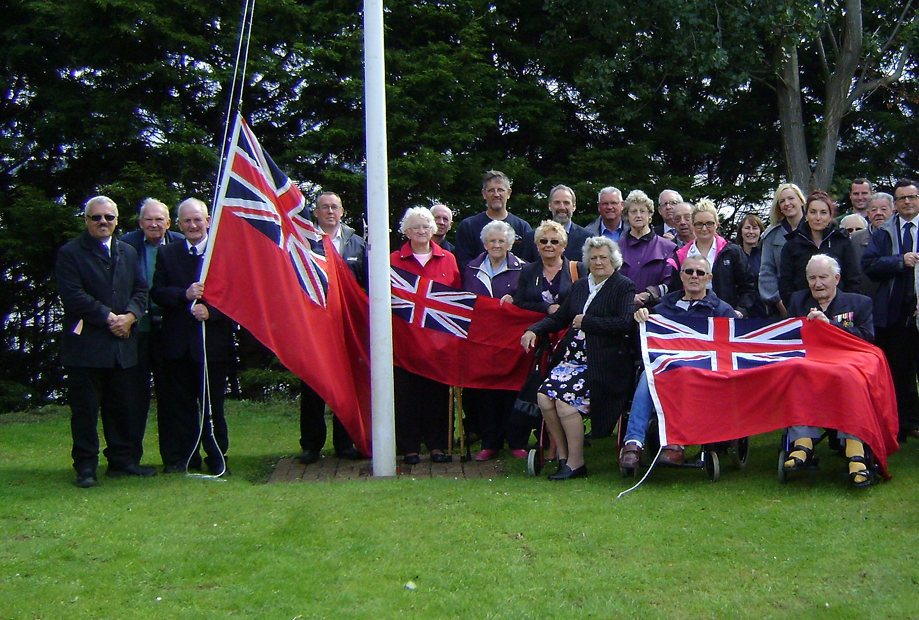 Image:Nautilus merchant navy veterans and residents at Mariners' Park help hoist the Red Duster at a previous Merchant Navy Day Fly the Red Ensign ceremony. The Union traditionally flies the Red Ensign at its offices on Merchant Navy Day every year on 3 September.