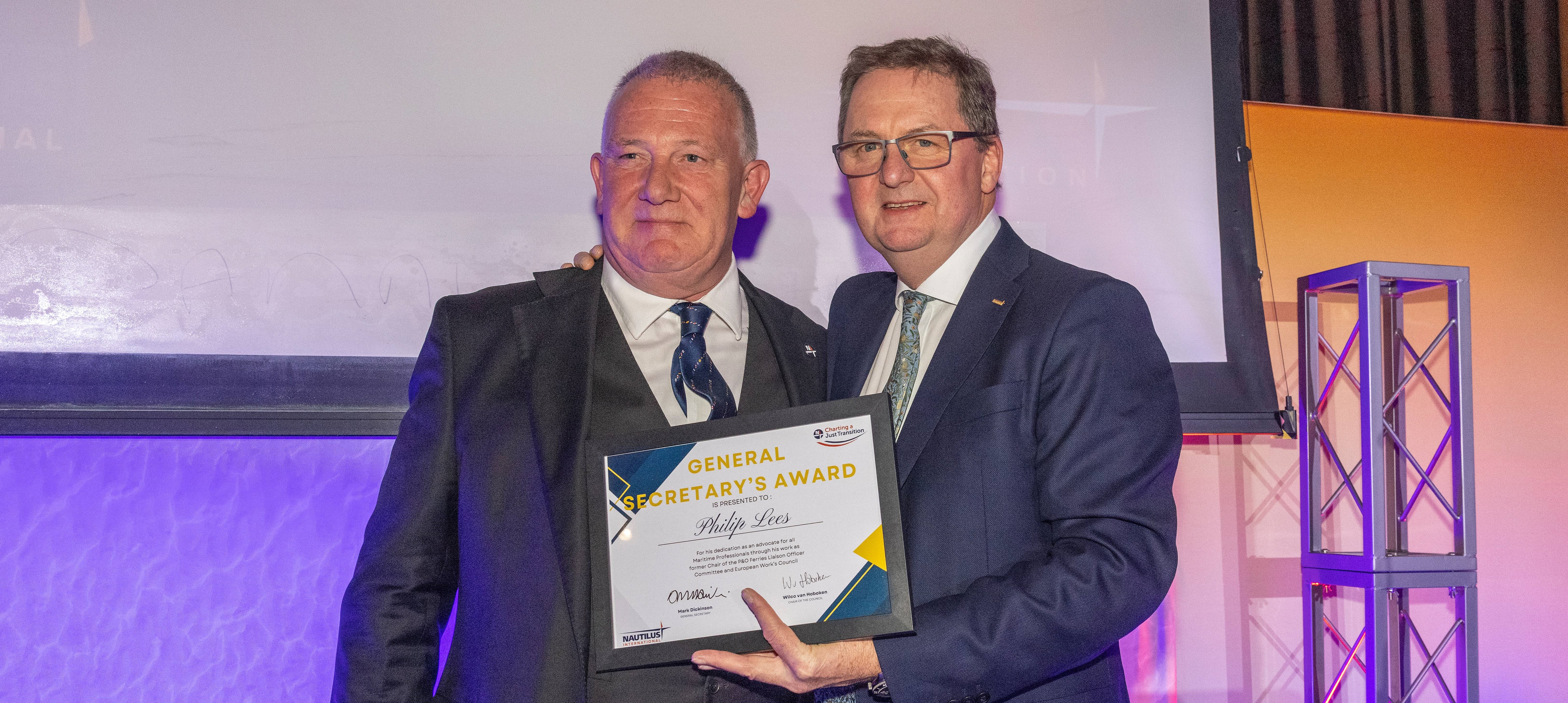 Image:Phil Lees (left)  and the Union's general secretary Mark Dickinson.