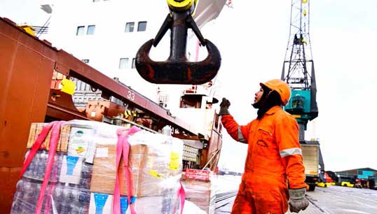 Image:Nautilus briefing document 'The UK's Maritime Resilience in the light of the COVID-19 pandemic' outlines what the government must do to boost British seafarer employment, help the industry thrive and improve maritime safety. Image: Danny Cornelissen