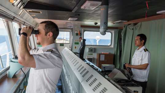 Image:UK government should take the lead on international efforts to get crew changes, says TUC. Image: Getty Images