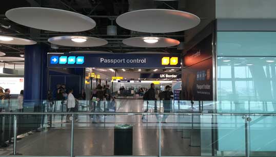 Image:UK airport Border Force control. Image: Wikimedia Commons