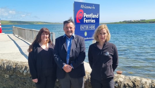 Image:Nautilus industrial organiser Steve Doran with Pentland Ferries managing director Helen Inkster (right) and director Kathryn Scollie (left). Image: Nautilus International