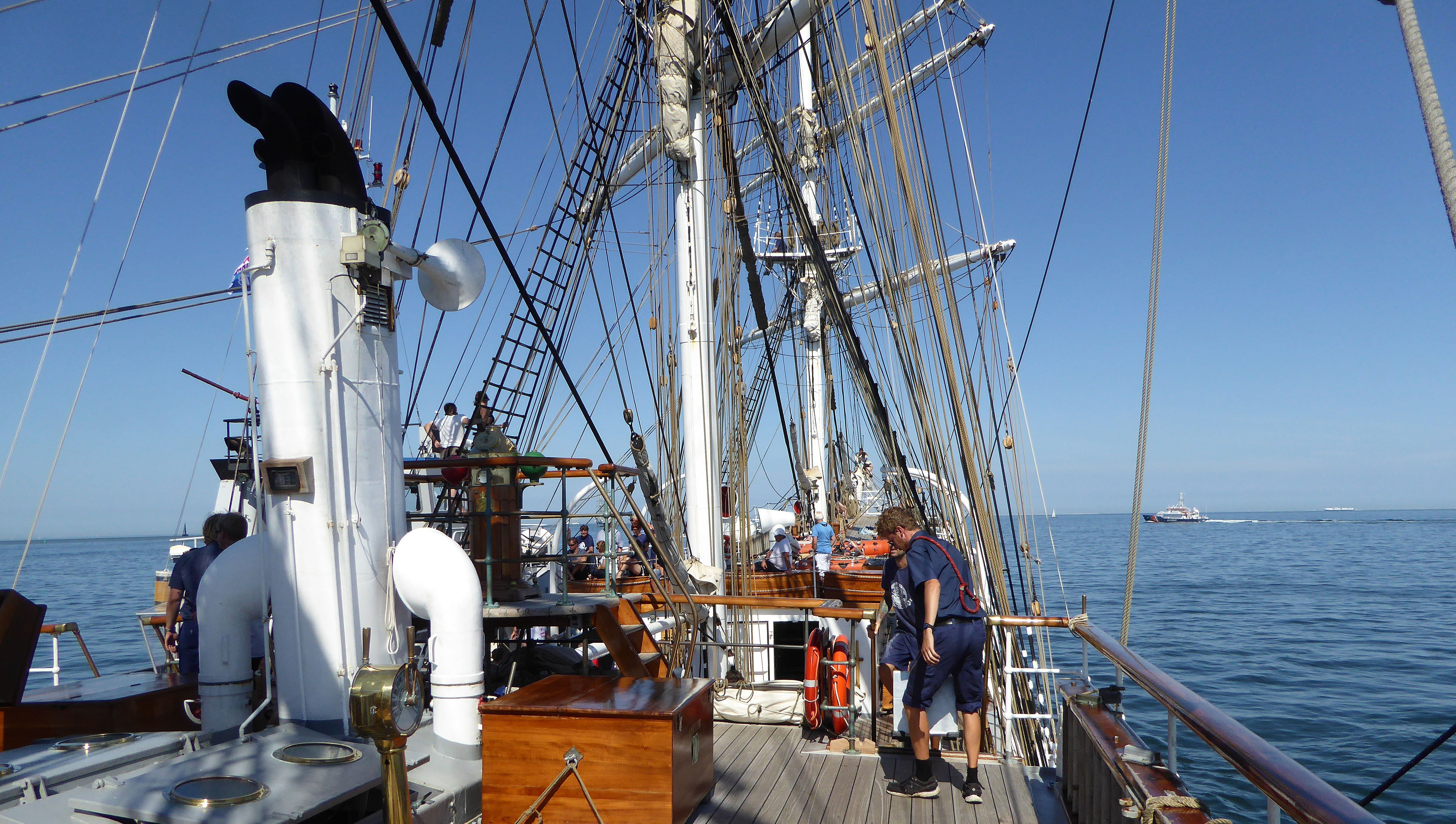 Image:Tall Ship Christian Radich