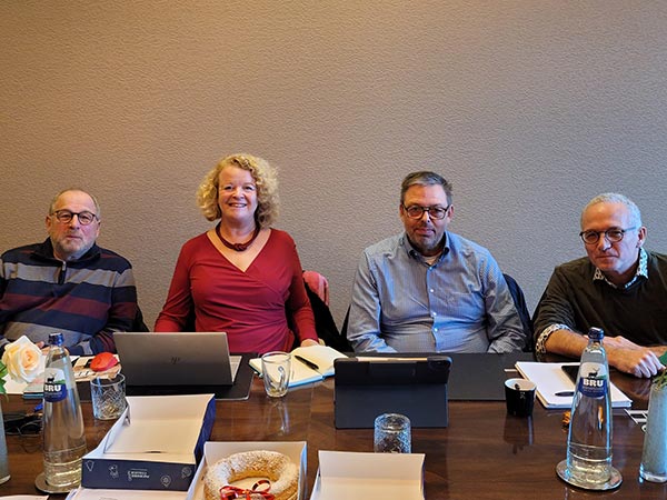 Image:Deel van de onderhandelingsdelegatie in de handelsvaart
