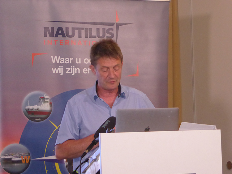 Image:Nautilus voorzitter Marcel van den Broek aan het woord