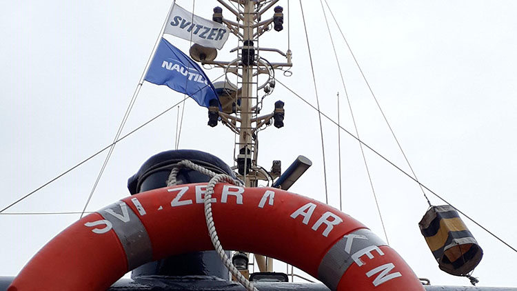 Image:Nautilus members will demonstrate outside the Svitzer office in the port city of IJmuiden. 
