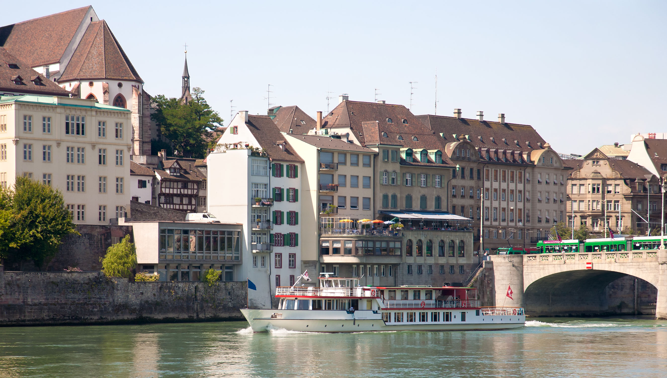 Image:Rivercruise on the Rhine, Basel: The ETF has highlighted the loopholes in the governance system of inland waterway transport in Europe.