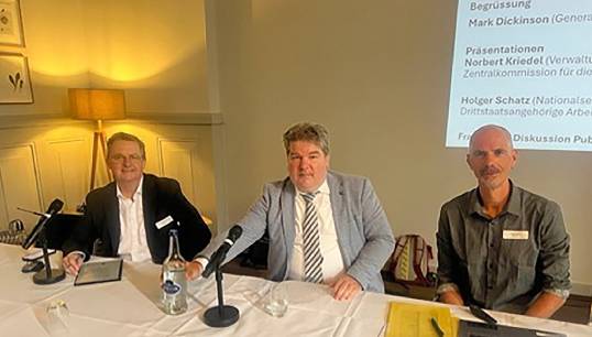 Image:L–R: Nautilus general secretary Mark Dickinson, Norbert Kriedel from the Rhine Navigation Commission, and Nautilus national secretary Holger Schatz during the seminar. Image: André Auderset