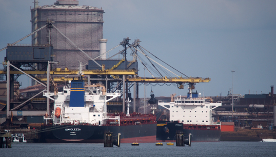 Image:Swiss-flagged vessels in the Port of Amsterdam.  Image: Wikimedia Commons/Alf van Beem