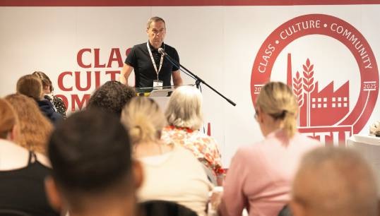 Image:Nautilus senior national secretary and head of governance and compliance Garry Elliott addresses the GFTU meeting. Image: GFTU