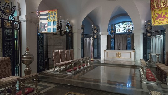 Image:The chapel of the Order of the British Empire in the crypt of St Paul's Cathedral, London. Image: CEphoto, Uwe Aranas