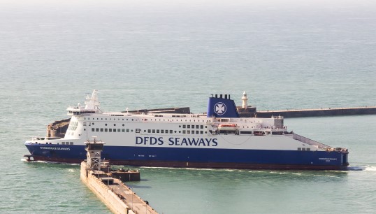 Image:The DFDS vessel Dunkerque Seaways leaving the port of Dover. Image: Wikimedia Commons / Raimond Spekking