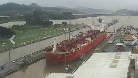 Image:Nave Andromeda during a Panama Canal crossing. Image: VesselFinder