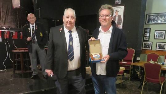 Image:John Norris (right) being presented with the shield by Hull IMNA chairman of 26 years Eddie Piercy. Image: Ronnie Binks/IMNA