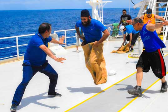 Image:Social interaction matters: An ISWAN report on live trials on board 21 vessels trading worldwide ISWAN/John Darrell M. Jives