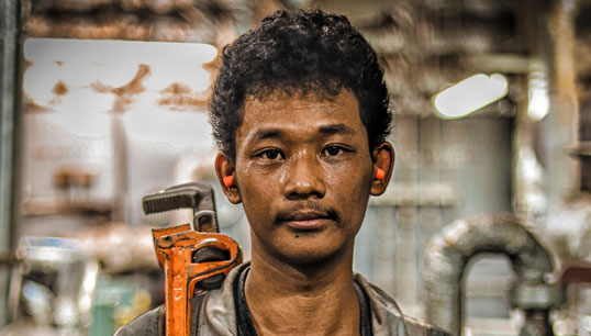 Image:Winning entry in the ITF Seafarers' Trust competition titled 'Papa is tired, but Papa will never give up', by Aljon Manlangit ordinary seaman, Philippines. Image: ITF Seafarers 'Trust