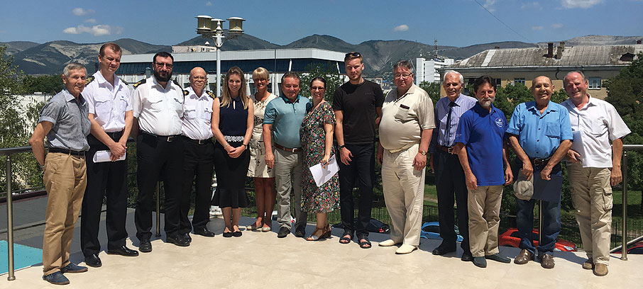 novorossiysk_port_welfare_council_volunteers_telegraph.jpg