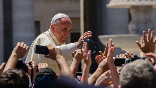 Image:Pope Francis, whose calls for governments to repatriate seafarers stranded by the Covid-19 pandemic echo the Nautilus Crew Change for Christmas campaign. Image: Alfredo J G A Borba, Wikimedia Commons, 2014.