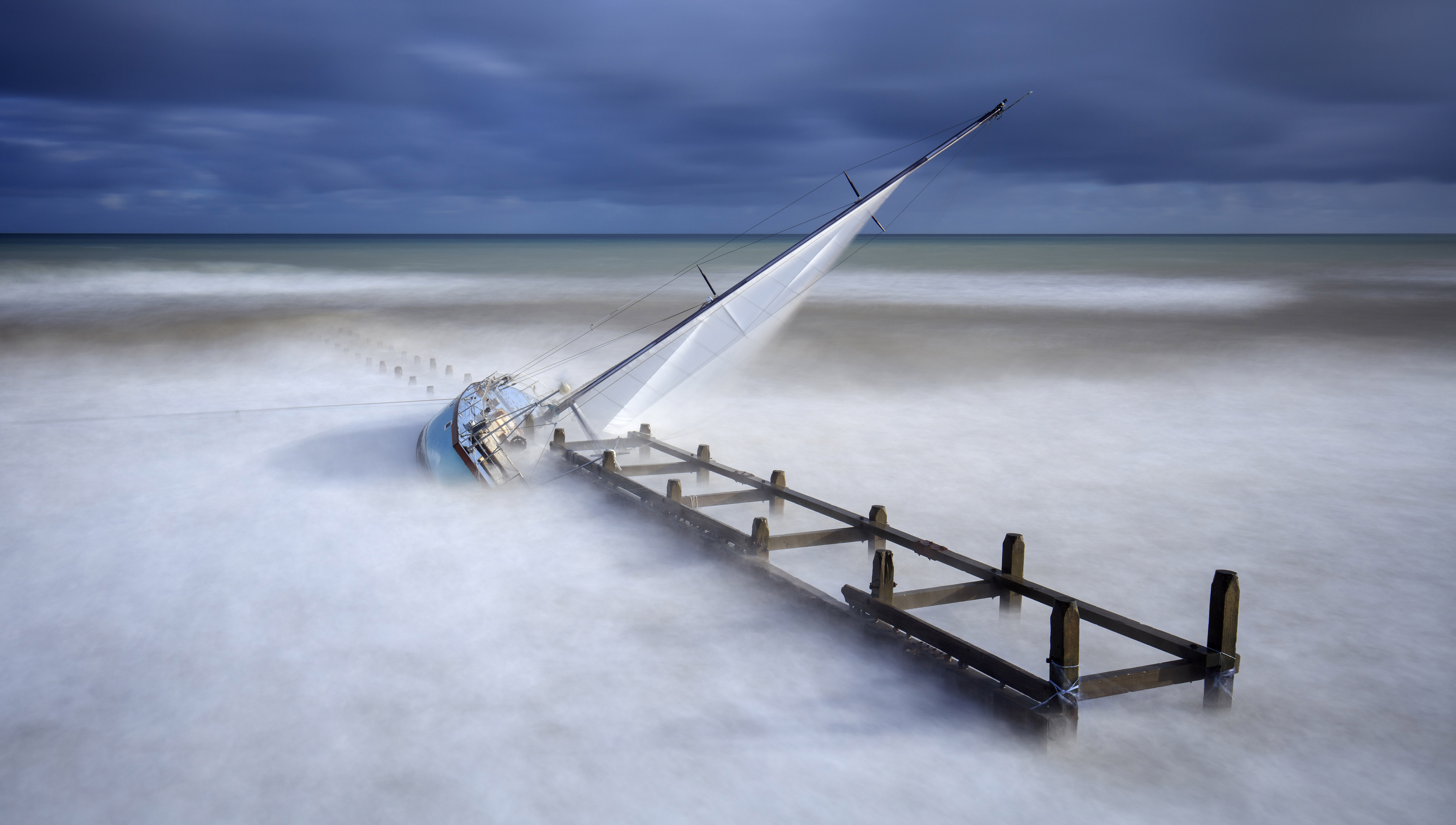 Image:Last year's Shipwrecked Mariners' Society maritime photographic competition winner: 'Fighting until the end', by Chris Herring.