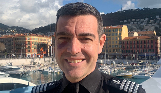 Image:Captain Robbie Fox of MY Maraya